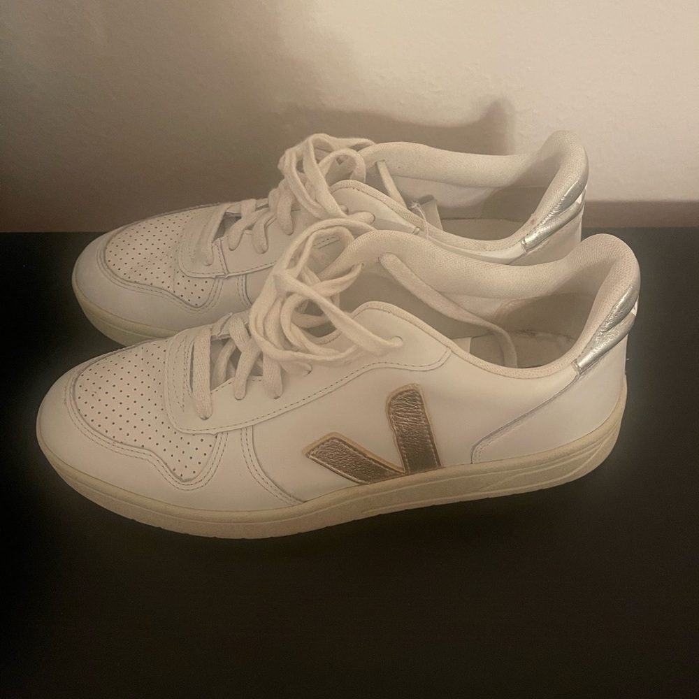 Veja sneakers for woman